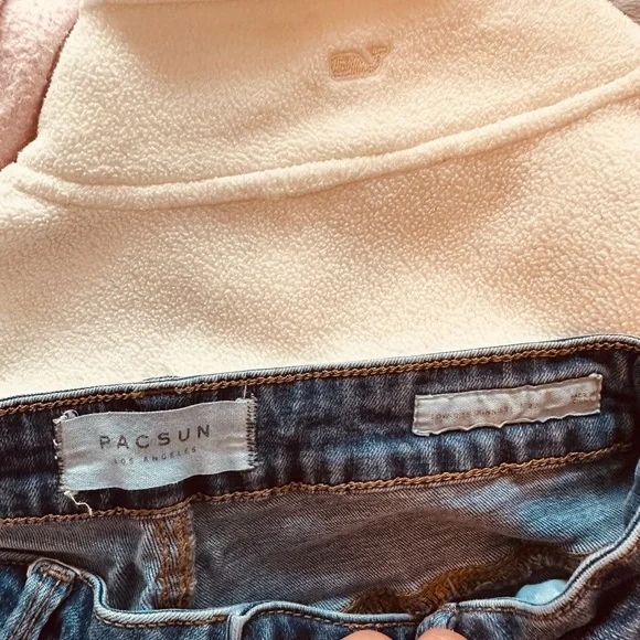 PACSUN LOS ANGELES - Picture 5 of 7